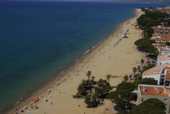 Vista aèria de la platja de Vilafortuny de Cambrils.