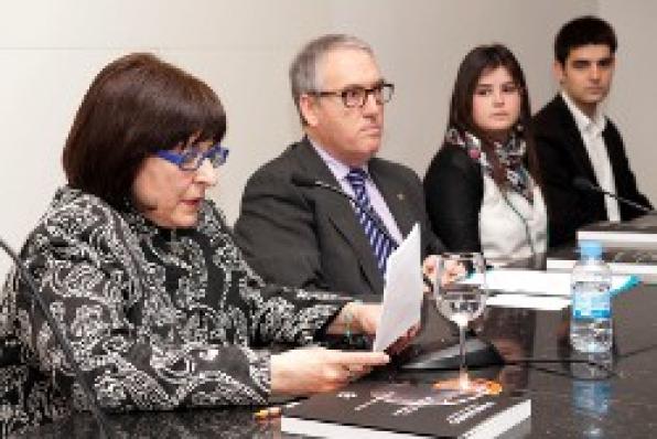 Tarragona recull en un llibre la trajectòria del ceramista i escultor Martí Royo