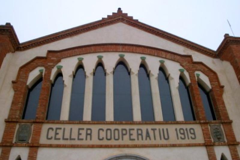 Modernist winerie Falset-Mar&ccedil;&agrave;
