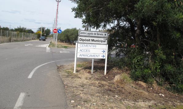 Access road tank vehicles. Crane Salou - 2