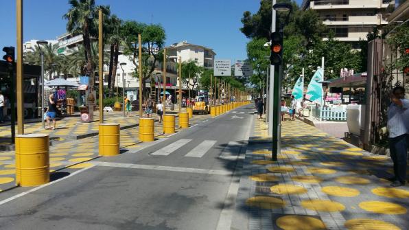Una imagen de la zona peatonal de la avenida Carles Buïgas