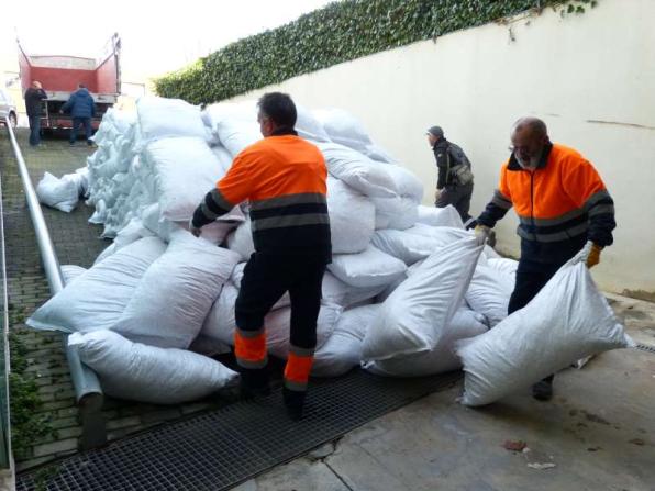  Salou prepara 25 tones de confeti per al Cós Blanc