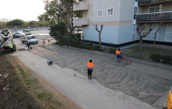 Obras del paso de la via del tren en Salou