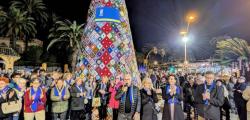 L'arbre de Nadal de ganxet més alt de Catalunya, a Salou