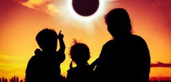 Consells perqu&egrave; els nens gaudeixin de l'eclipsi solar amb seguretat