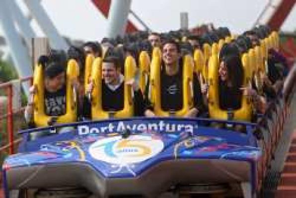 Cesc Fàbregas celebra a Port Aventura el 15 aniversari del parc temàtic 2