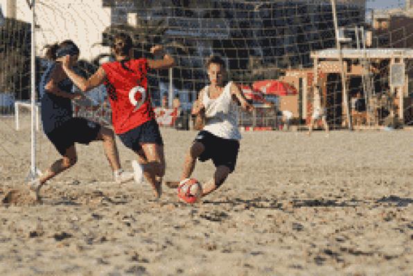 Torneig de futbol platja a El Vendrell