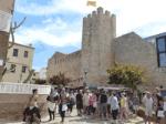 The 16th Medieval Market Hospitalet brings together more than a hundred stalls