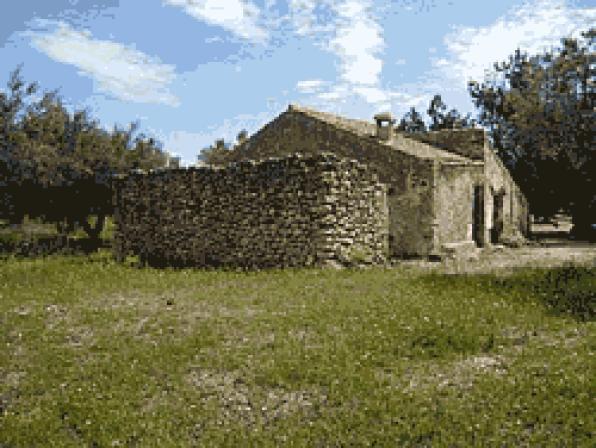 Una mostra sobre el patrimoni de les construccions de pedra seca, a lHospitalet