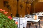 The restaurant opens the terrace Boella and believes in vegetables and fresh vegetables