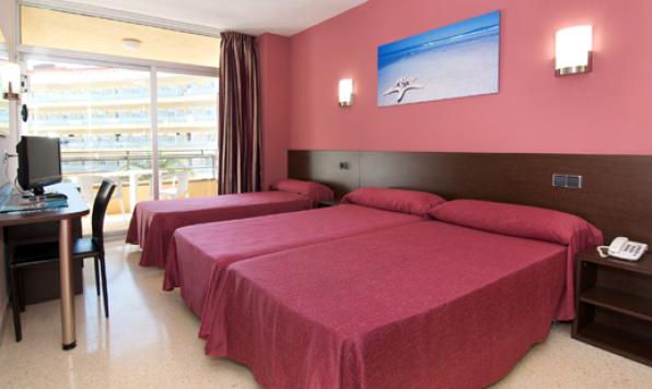 Habitación del Hotel Calypso de Salou.