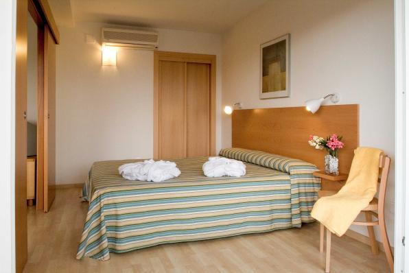 Double room of the apartments Les Dàlies in Salou