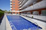 Piscina amb jacuzzi als apartaments les Dàlies de Salou